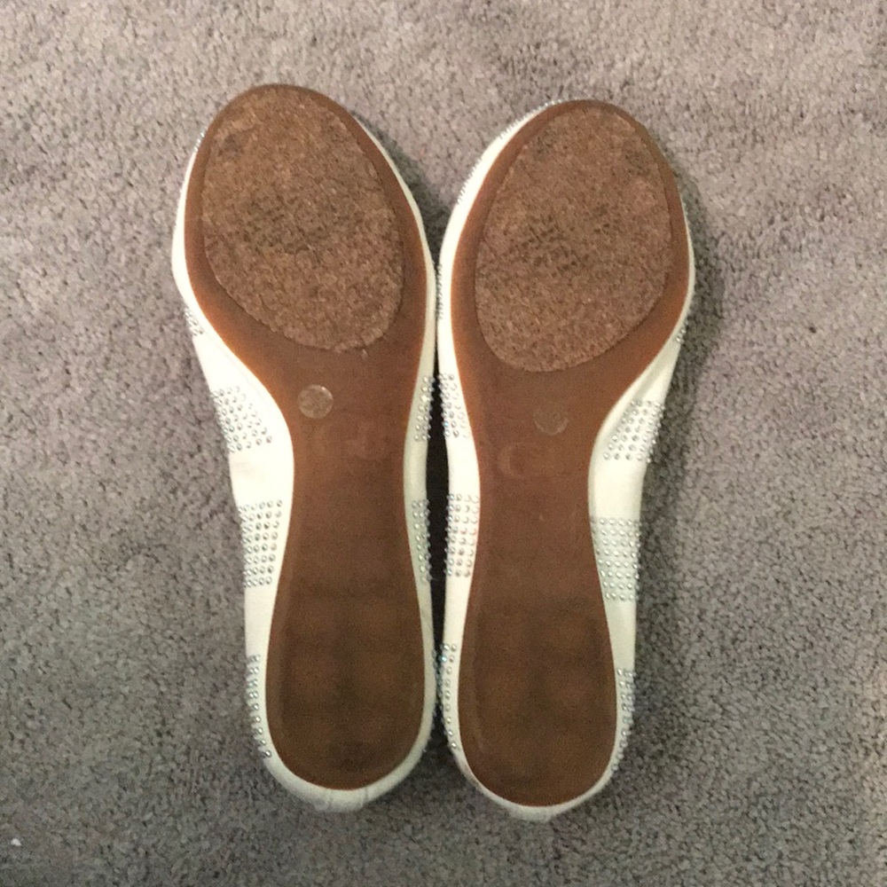 Flats - Picture 3 of 3